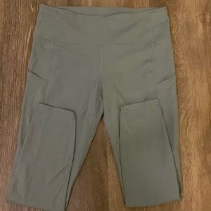 Lululemon Fast and Free high rise tights, size 12, worn once, great condition